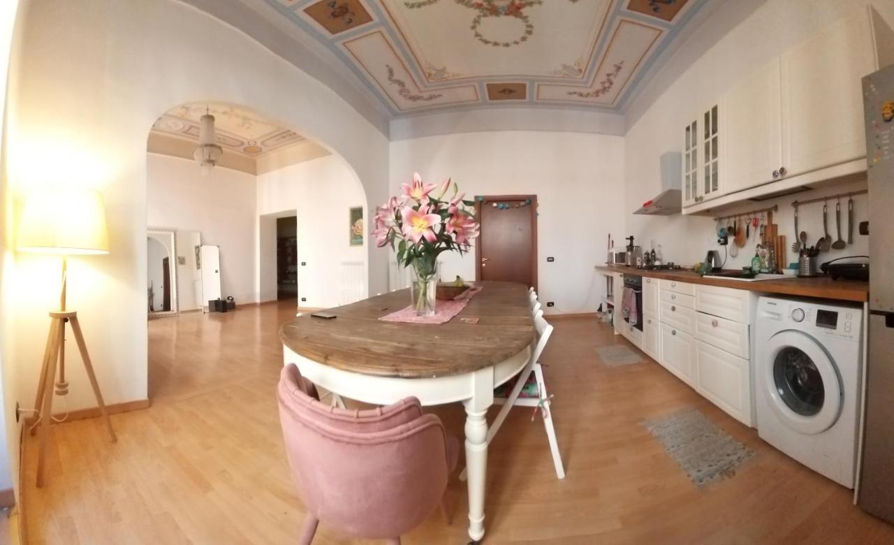 19th Century Fresco Flat Close To The Colosseum Apartment Rom